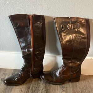 Born Boots dark Shiny brown 7.5 M